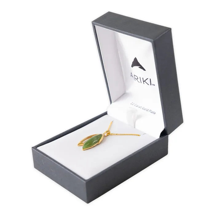 Ariki 22K Gold Nephrite Jade Split Tear Laurel Leaf Pendant ARIKINEWZEALAND Necklaces