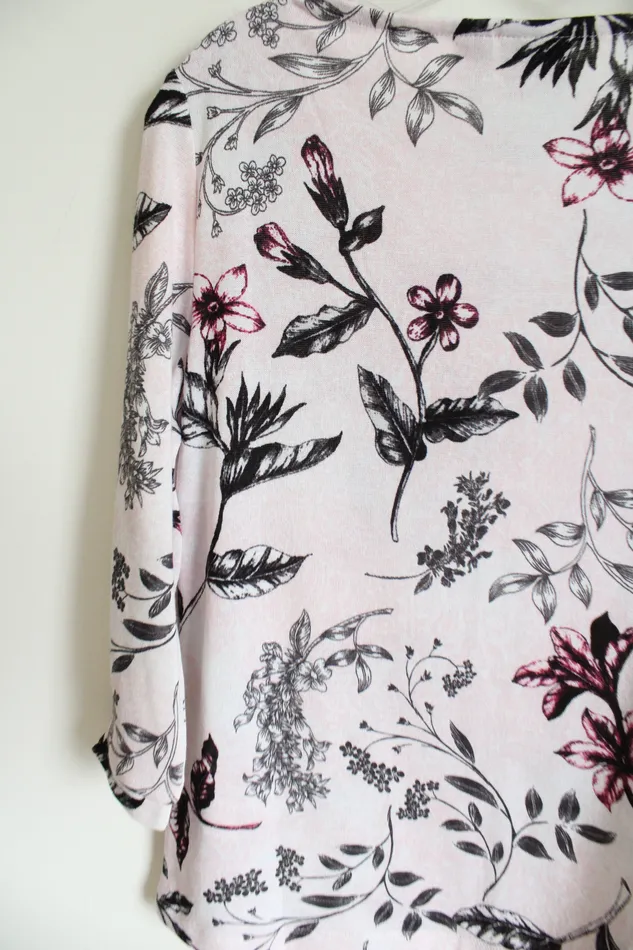 Chicos Necklaces Chicos Easywear Light Pink Floral Knit Long Sleeved Top 0 SM