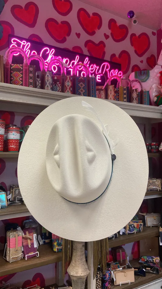 HATTERS OF AMERICA Earrings CORRAL DIXIE FELT HAT IVORY