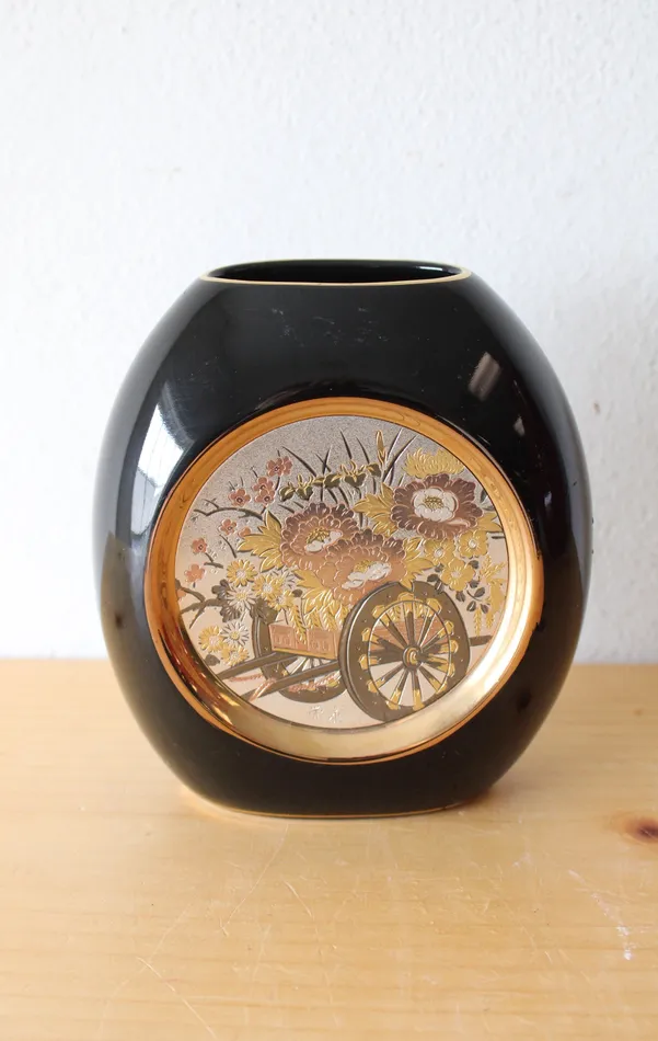 Jubilee Thrift Necklaces The Art Of Chokin 24K Gold Edged Engraved Black Vase Jubilee Thrift Necklaces The Art Of Chokin 24K Gold Edged Engraved Black Vase