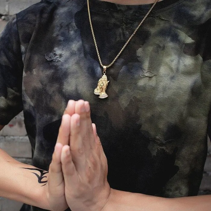 Mens Christian Necklace br Hands Joined Serenity Prayer Lords Guidance Necklaces