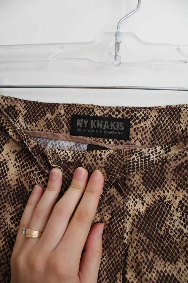 New York Company NY Khakis New York Co Vintage Brown Snakeskin Cotton Capris 10 Earrings