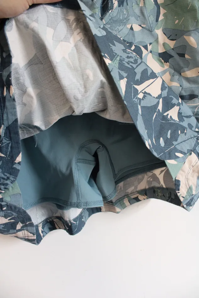 Zuda Rings Zuda Blue Green Leaf Patterned Skort XL