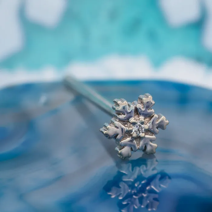 Body Vision BVLA Earrings Snowflake Nostril Screw in Gold with DIAMOND