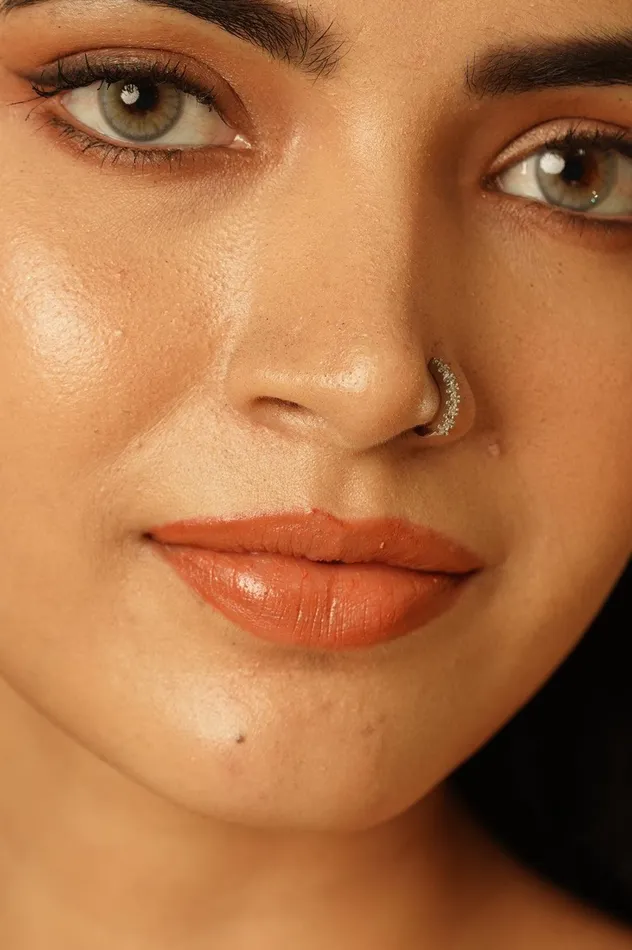 Earrings Attrangi Diamond Nose Pin