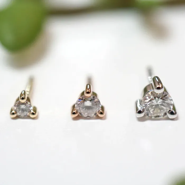 Earrings Modern Mood threadless Gia End in Gold with Diamonds