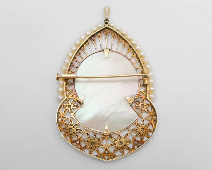 Isadoras LD Necklaces Victorian Virgin Mary Cameo Pendant