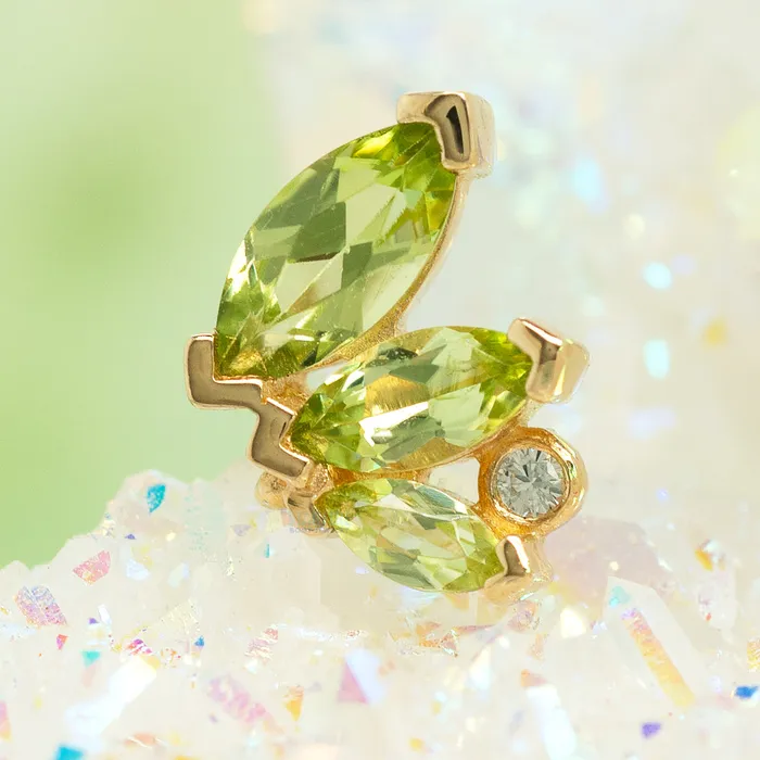 Necklaces Ember Body Jewelry threadless Idun End in Gold with Peridot White Sapphire