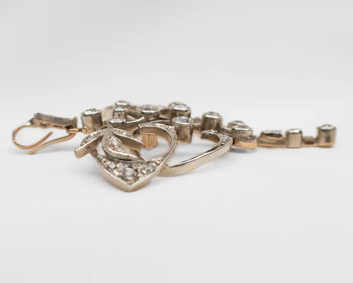 Necklaces Isadoras A Victorian Diamond PendantBrooch