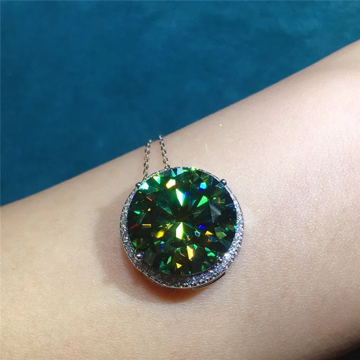 Necklaces Leyloon Jewelry 13 Carat Dark Green Round Cut Floating Halo VVS Moissanite Pendant Chain Necklace
