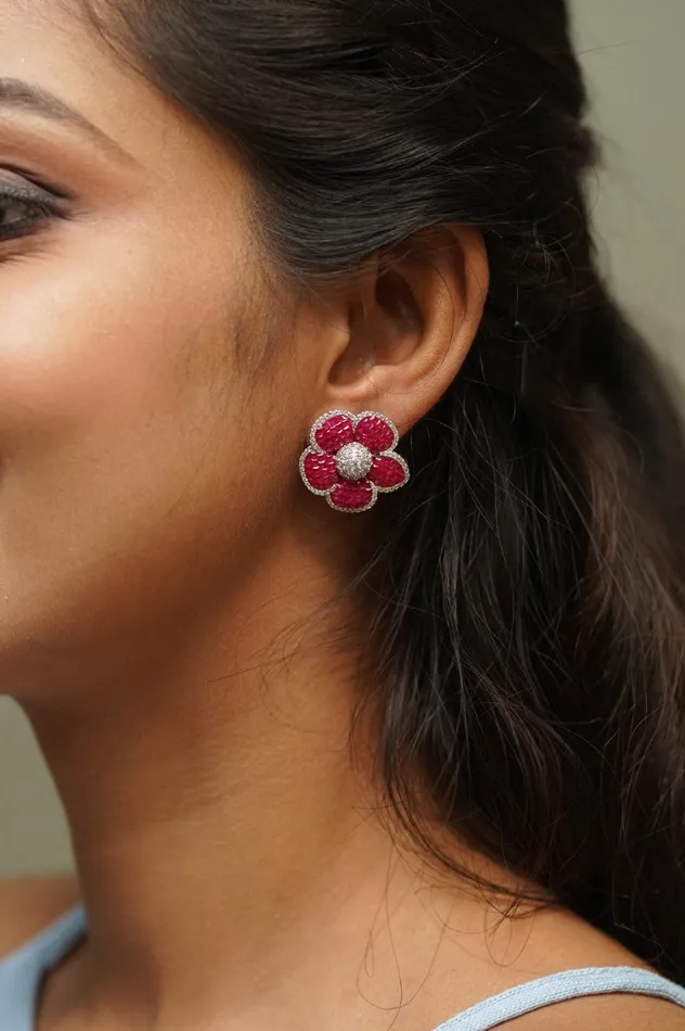 Rings attrangi Diana Outline Floral Diamond Studs Illusion Setting