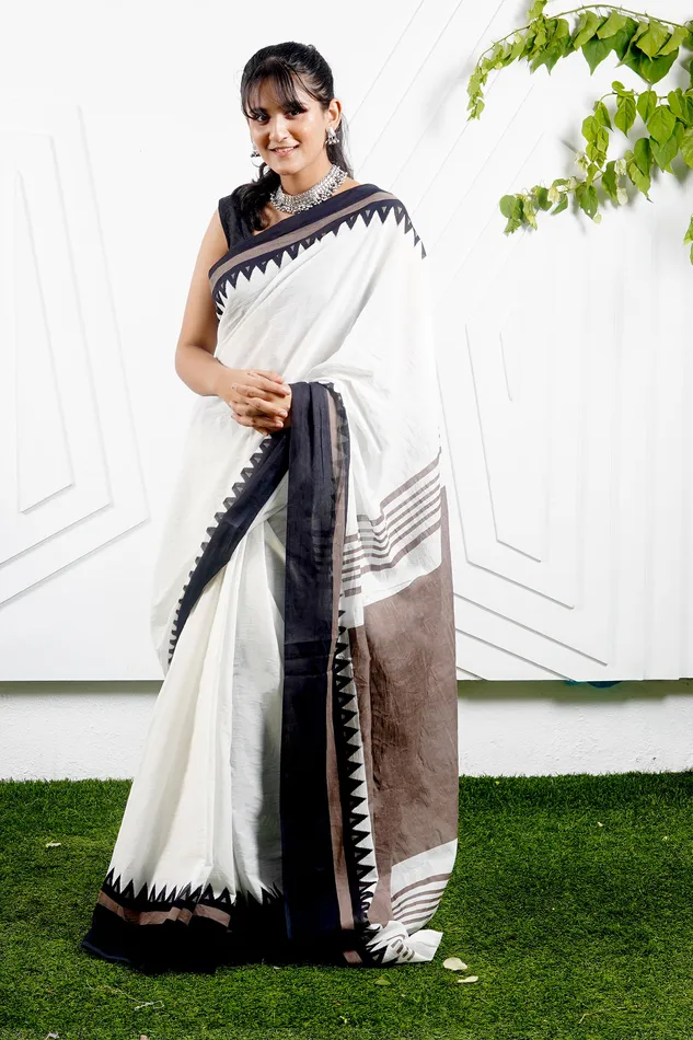 Rings Teejh Teejh Moonlight White Brown Print Mulmul Cotton Saree