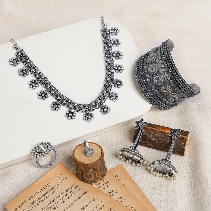 Teejh Chutu Oxidised Silver Jewellery Gift Set Teejh Rings