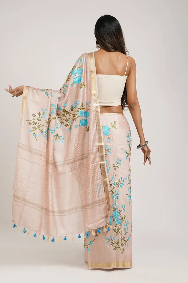 Teejh Gulrang Cream and Blue Silk Linen Saree with Blouse Piece Teejh Necklaces Teejh Gulrang Cream and Blue Silk Linen Saree with Blouse Piece Teejh Necklaces