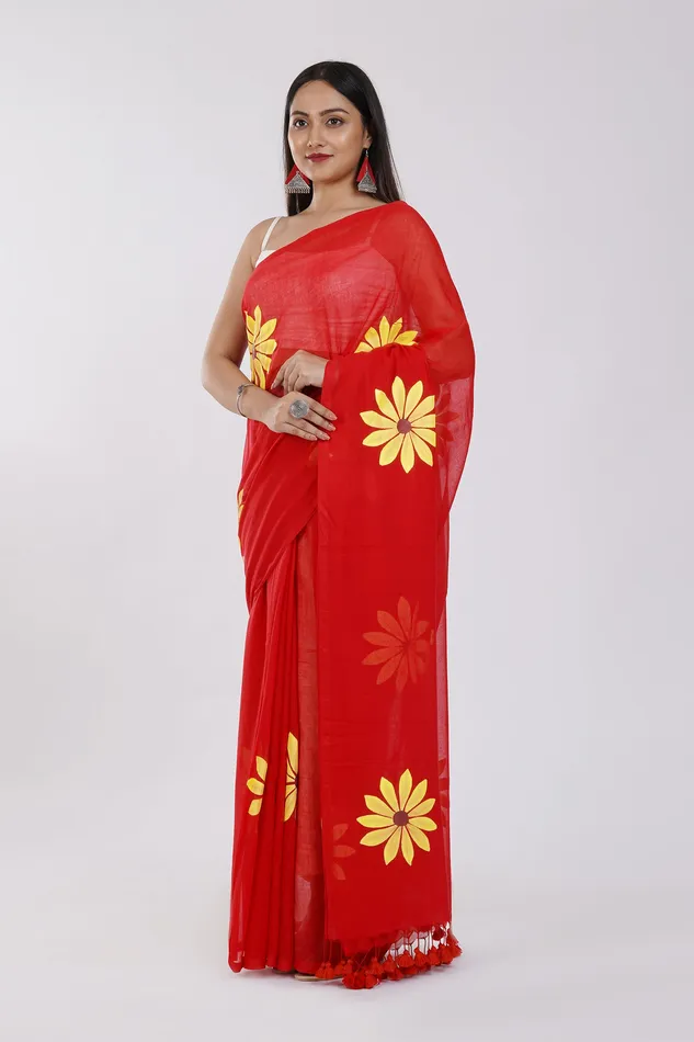 Teejh Kusuma Red Mul Cotton Printed Saree Teejh Earrings Teejh Kusuma Red Mul Cotton Printed Saree Teejh Earrings