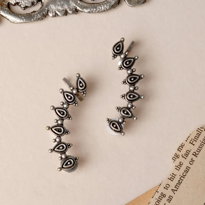 Teejh Rings Teejh Miraan Silver Oxidised Earcuff