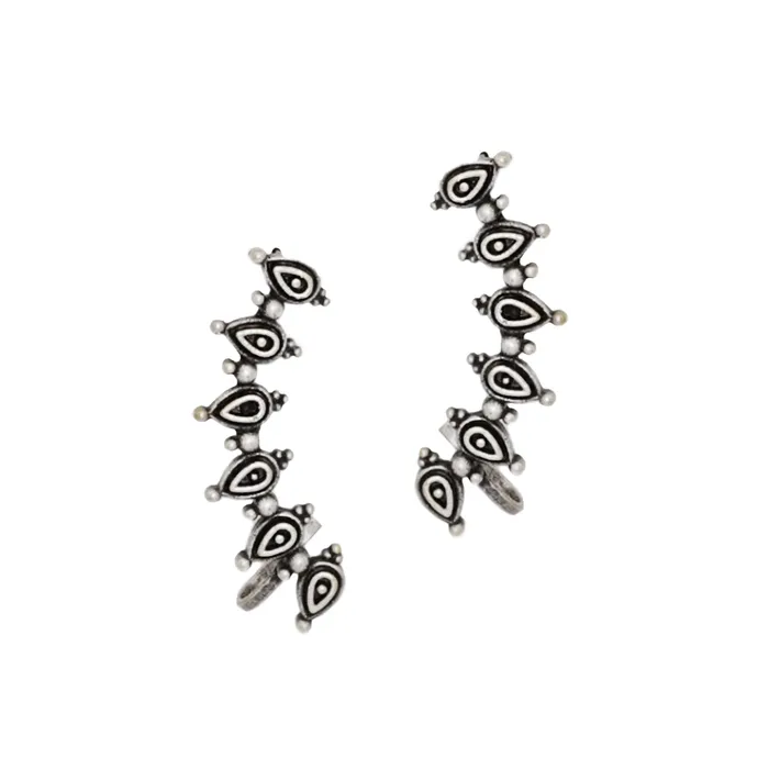 Teejh Rings Teejh Miraan Silver Oxidised Earcuff Teejh Rings Teejh Miraan Silver Oxidised Earcuff