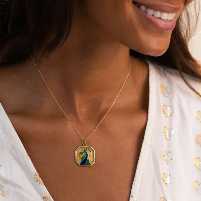 Vintage PreStyled Sets Capricorn Enamel And 18K Gold Zodiac Charm