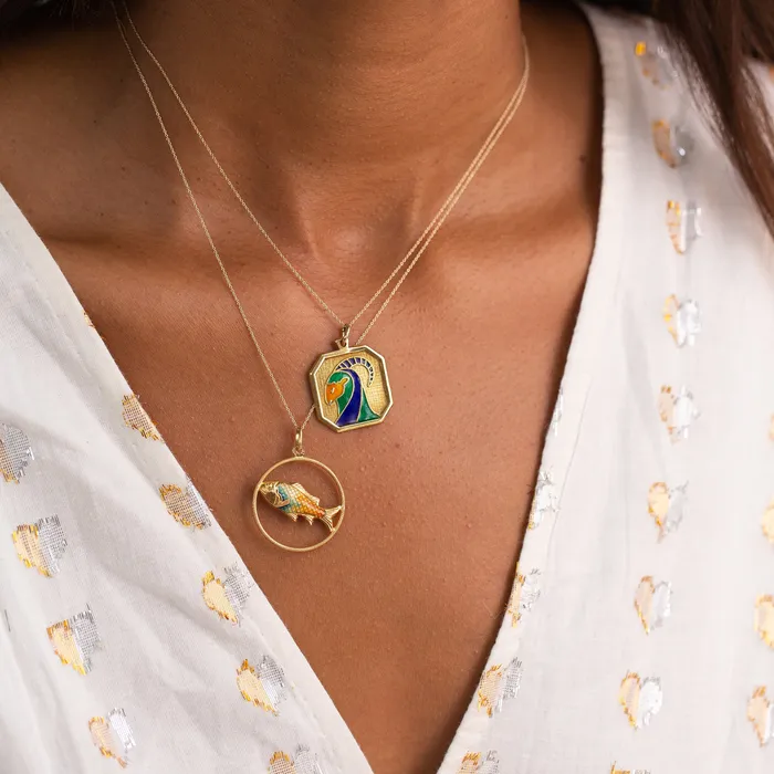 Vintage PreStyled Sets Capricorn Enamel And 18K Gold Zodiac Charm