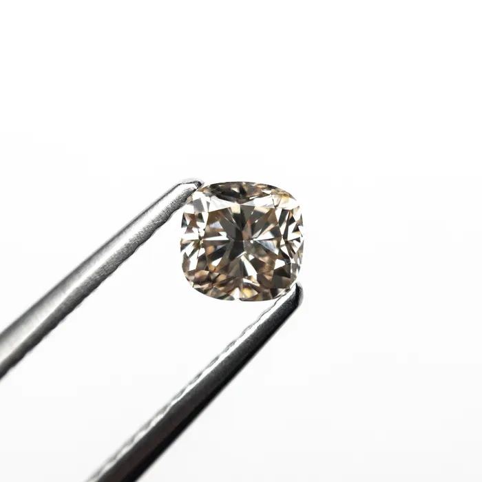 046ct 453x438x306mm SI1 C3 Cushion Brilliant 2275215 Misfit Diamonds Earrings