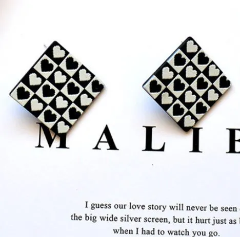 02 E1808 Black White Heart Square Acrylic Earrings Earrings