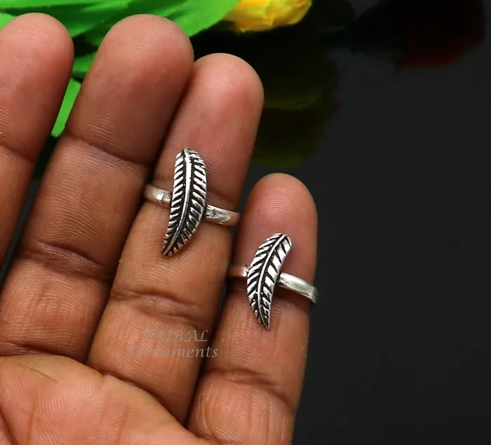 925 sterling silver amazing leaf design handmade toe ring toe band stylish modern womens brides jewelry india traditional jewelry ytr47 TribalOrnaments Rings