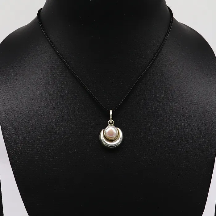 925 sterling silver handmade moon pendant with natural pearl stunning unisex pearl moon pendant best gifting jewelry from india ssp648 TRIBAL ORNAMENTS Necklaces 925 sterling silver handmade moon pendant with natural pearl stunning unisex pearl moon pendant best gifting jewelry from india ssp648 TRIBAL ORNAMENTS Necklaces