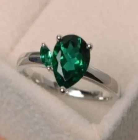 alice Rings R256 Silver Green Teardrop Gem Ring