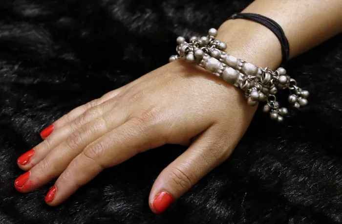 Bracelets Rajasthan vintage antique solid silver old womens bangle bracelet fabulous handmade design with tiny bells ethnic jewelry TRIBAL ORNAMENTS Bracelets Rajasthan vintage antique solid silver old womens bangle bracelet fabulous handmade design with tiny bells ethnic jewelry TRIBAL ORNAMENTS