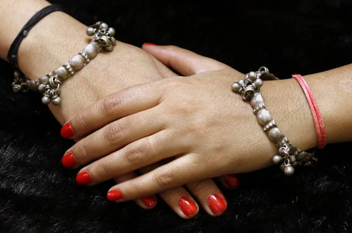 Bracelets Rajasthan vintage antique solid silver old womens bangle bracelet fabulous handmade design with tiny bells ethnic jewelry TRIBAL ORNAMENTS Bracelets Rajasthan vintage antique solid silver old womens bangle bracelet fabulous handmade design with tiny bells ethnic jewelry TRIBAL ORNAMENTS