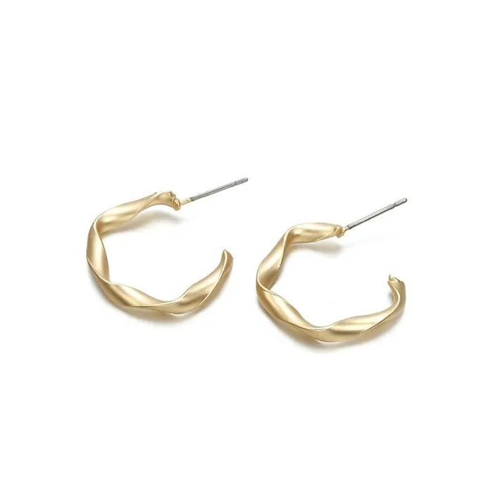 E817 Gold Twisted Hoop Earrings 01 Earrings
