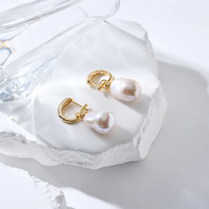 Earrings Elegant Baroque Pearl Earrings WE00875 Pearly Lustre