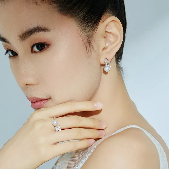 Earrings Freshwater Pearl Earrings WE00259 RIBBON Pearly Lustre
