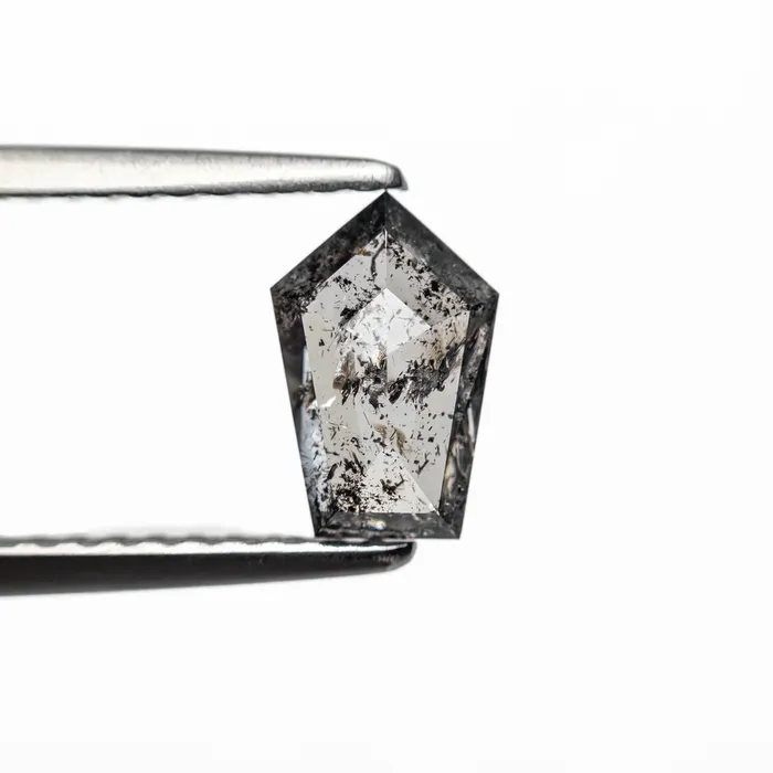 Earrings Misfit Diamonds 087ct 737x484x287mm Shield Rosecut 2450026
