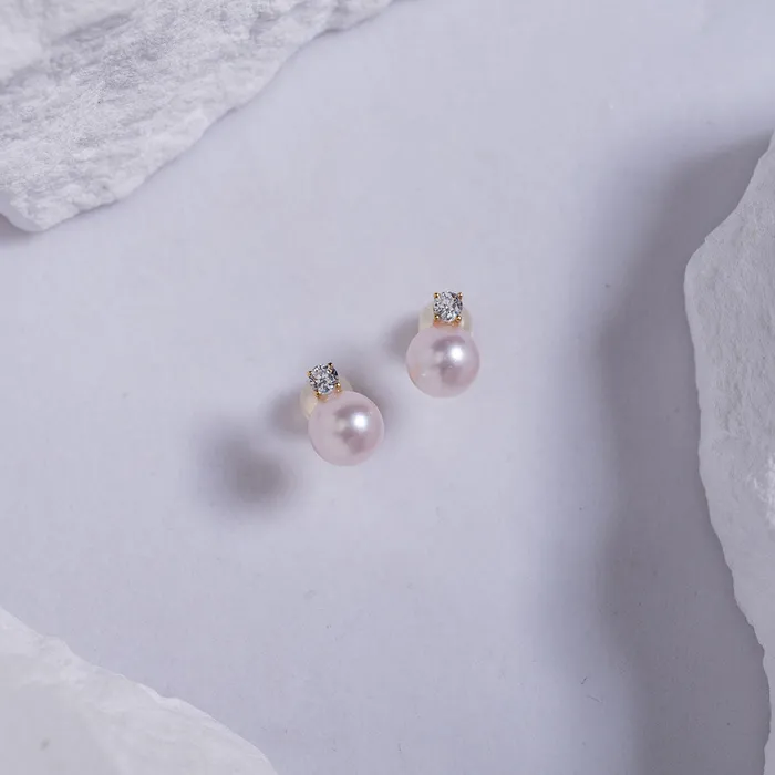 Earrings Pearly Lustre 18K Gold Hanadama Akoya Pearl Earrings KE00108