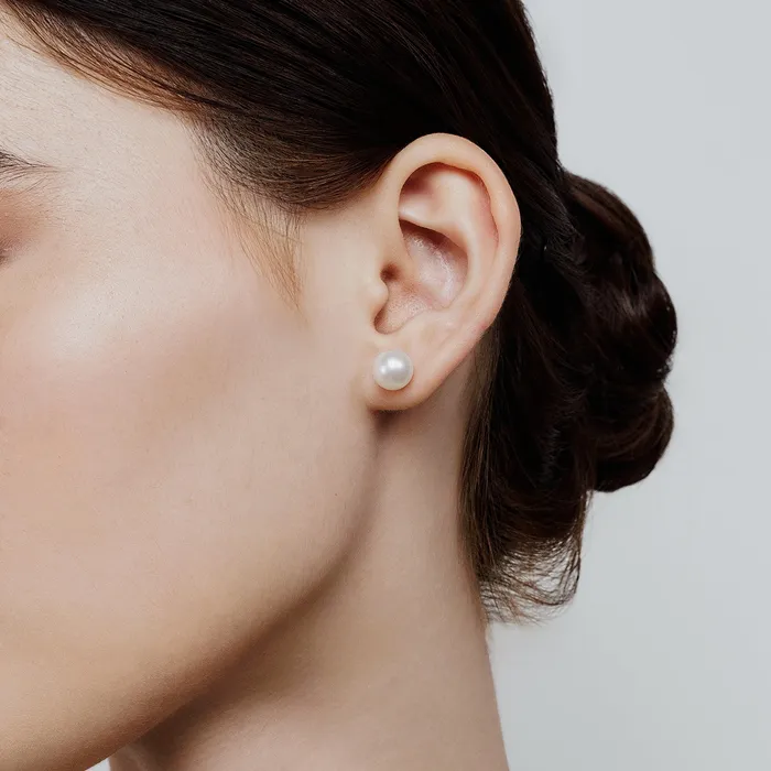 Earrings Pearly Lustre Elegant Freshwater White Semi Round Pearl Stud Earrings WE00126