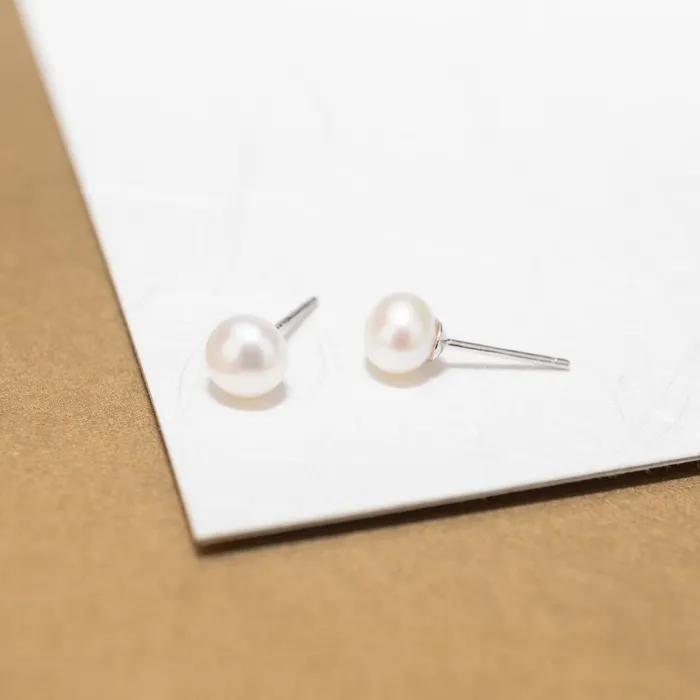 Earrings Pearly Lustre Elegant Freshwater White Semi Round Pearl Stud Earrings WE00126