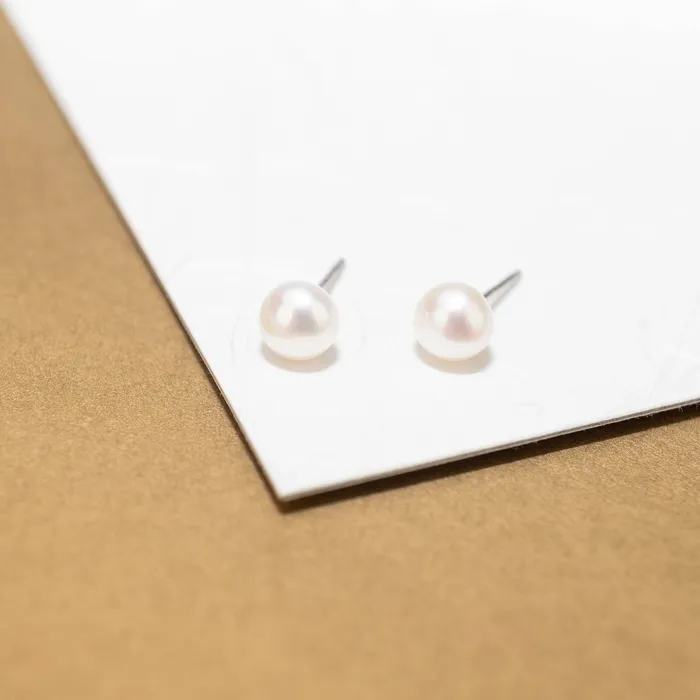 Earrings Pearly Lustre Elegant Freshwater White Semi Round Pearl Stud Earrings WE00126