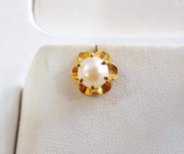 Earrings TRIBAL ORNAMENTS Indian traditional style vintage antique designer gorgeous 22karat yellow gold natural pearl stud earrings pair best collection er80