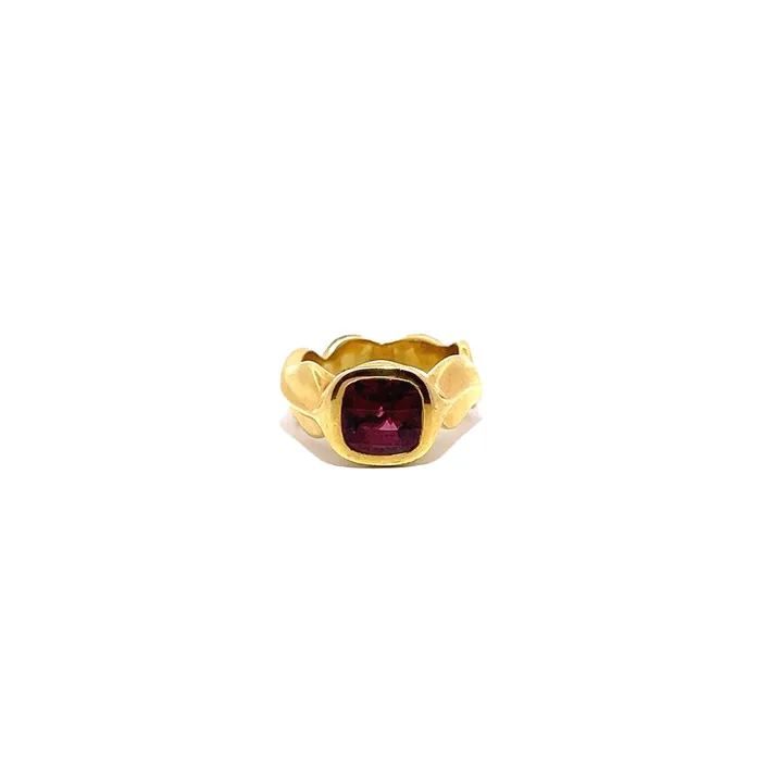 Elizabeth Rand Rings PreOwned Elizabeth Rand Garnet Ring