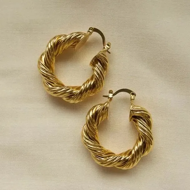 Jewelvers PreStyled Sets 18K GoldFilled Heavy Twisted Hoops Jewelvers PreStyled Sets 18K GoldFilled Heavy Twisted Hoops