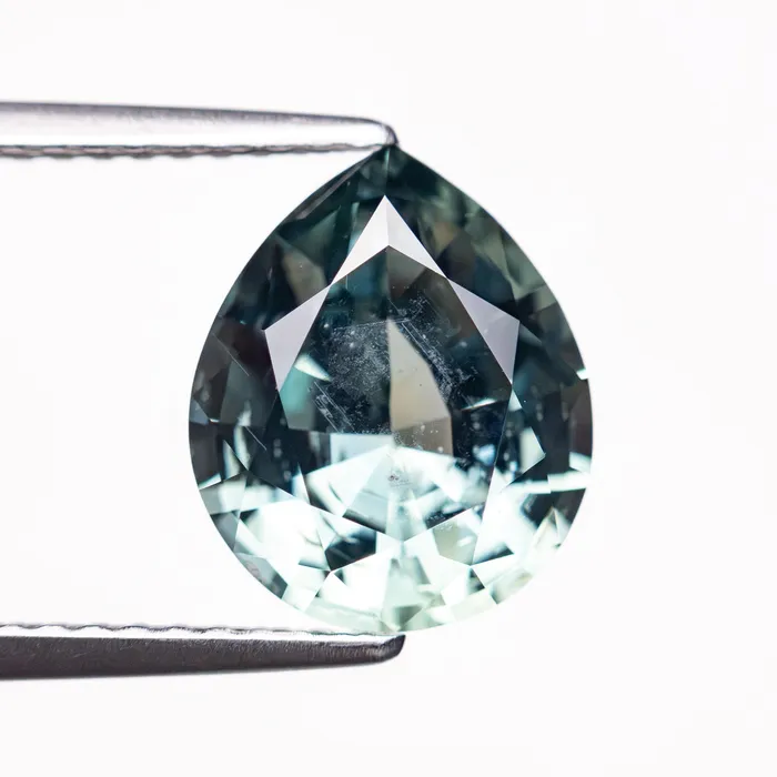 Misfit Gems Earrings 336ct 1031x853x519mm Pear Brilliant Sapphire 2544401