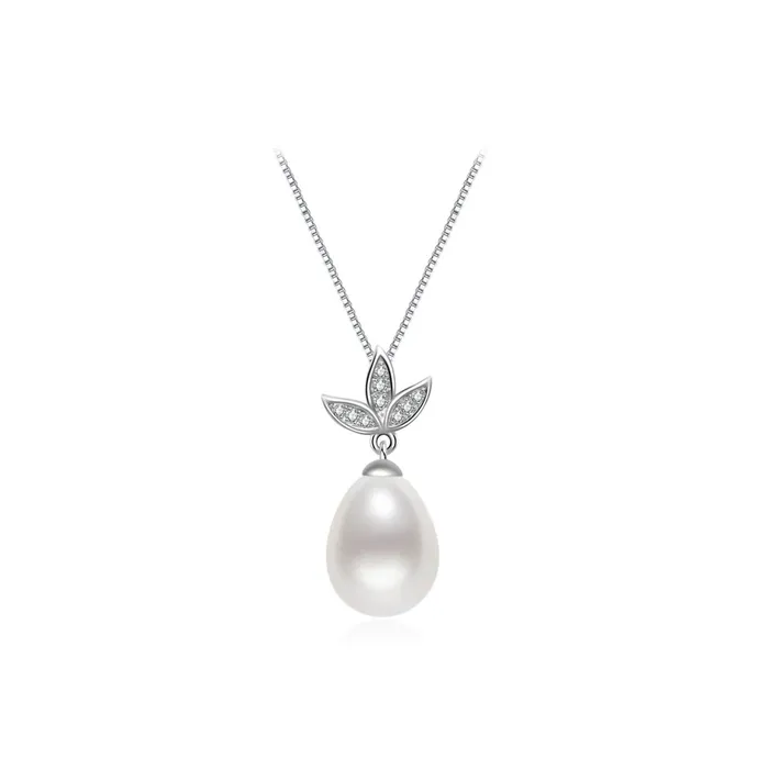 Necklaces Pearly Lustre Elegant Freshwater Pearl Necklace WN00089