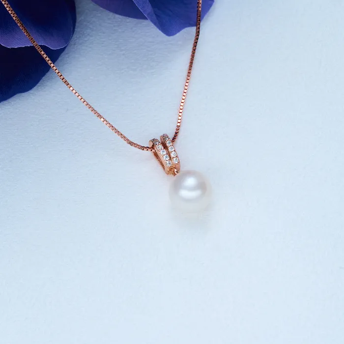 Necklaces Pearly Lustre Elegant Freshwater Pearl Necklace WN00369