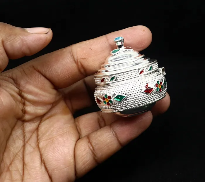 Necklaces TRIBAL ORNAMENTS Vintage antique design Solid silver handmade trinket box God serving Prasad container box kumkum box sindur box best brides gift stb127