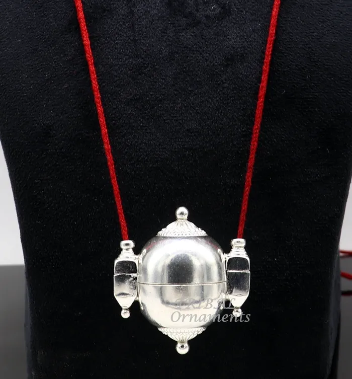 Necklaces TRIBALORNAMENT Sterling silver handmade vintage style lord Shiva lingam box pendant unique stylish box pendant casket box south india jewelry nsp553 Necklaces TRIBALORNAMENT Sterling silver handmade vintage style lord Shiva lingam box pendant unique stylish box pendant casket box south india jewelry nsp553