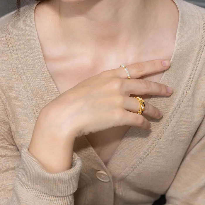 New Yorker Freshwater Pearl Duo Ring WR00150 Mix Match Pearly Lustre Rings