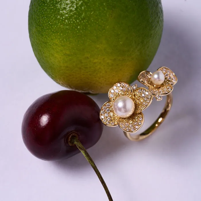 Pearly Lustre 18k Solid Gold Akoya Pearl Ring KR00121 Rings