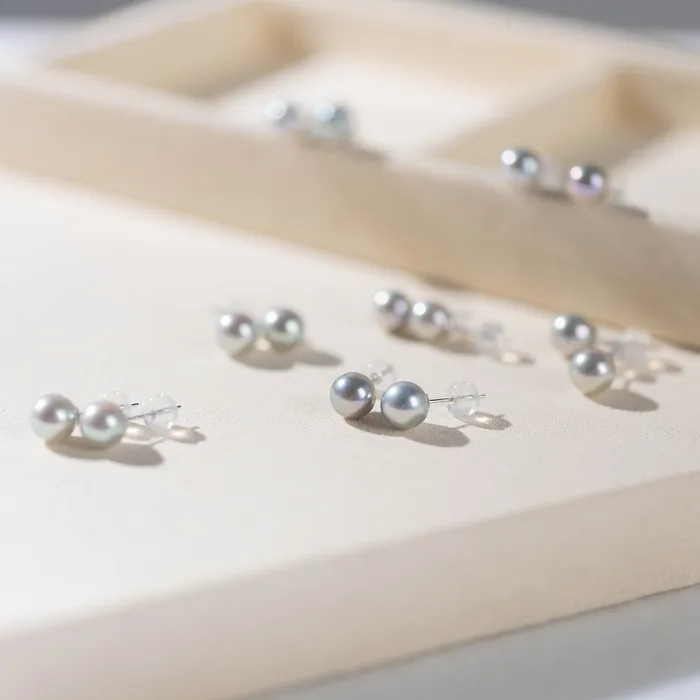 Pearly Lustre Earrings 18K Gold Akoya Silver Blue Pearl Stud Earrings KE00022