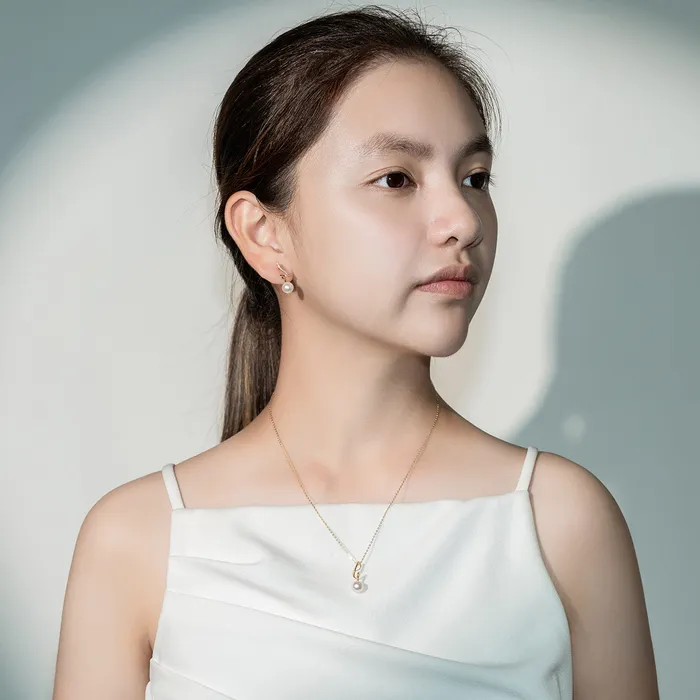 Pearly Lustre Earrings 18K Solid Gold Diamond Akoya Hanadama Pearl Earrings KE00113